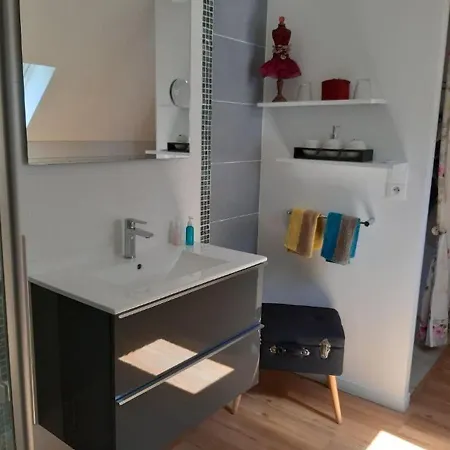 Guestroom Pierre-percee, 1 Piece, 2 Personnes - Fr-1-584-286 *
